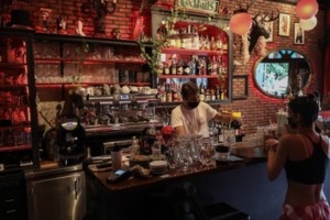 Κορονοϊός: Σταθερά τριψήφιος αριθμός με 209 νέα κρούσματα, 28 διασωληνωμένοι, 3 θάνατοι