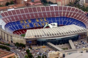 Κορονοϊός: Για ποιο λόγο οι δυο νεαρές Ιταλίδες παίζουν τένις από ταράτσα σε ταράτσα [βίντεο] - εικόνα 2