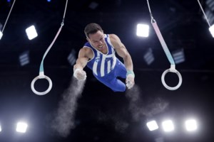 Πετρούνιας - Μιλλούση: Χάθηκαν ο ένας στην αγκαλιά του άλλου - "Με συγχωρείτε για όλο αυτό" είπε κλαίγοντας ο "Μίδας των κρίκων"