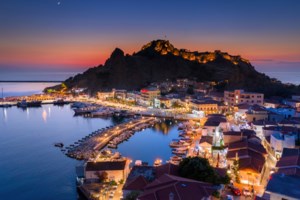 Συνεχίζεται η έξοδος των εκδρομέων για το τριήμερο του Αγ. Πνεύματος- Αυξημένη η κίνηση στην Αθηνών-Κορίνθου