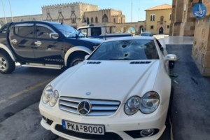 Ρόδος: Τώρα ζητά συγγνώμη ο αστυνομικός που διέλυσε τη διθέσια σπορ Mercedes του διοικητή του - Θα πληρώσει τη ζημιά