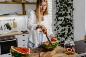 Πρόγνωση Τσατραφύλλια: Καύσωνας με 41 βαθμούς την Τρίτη, βουτιά του υδράργυρου την Πέμπτη - Ακολουθεί νέο κύμα ζέστης