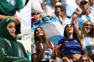 Μουντιάλ 2022: Ξύλο στη Ντόχα μεταξύ Αργεντινών και Μεξικανών οπαδών [Βίντεο] - εικόνα 2