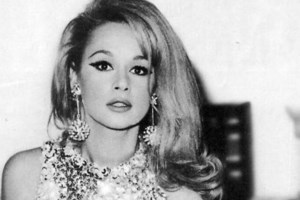 Σπάνια φωτογραφία της Αλίκης Βουγιουκλάκη από την Επίδαυρο - Με τη Νόρα Βαλσάμη