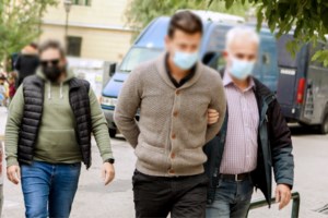 Νέα επίθεση της Μαργαρίτας Θεοδωράκη στον Νίκο Κουρή: "Είναι σφετεριστής, έχει κάνει ρεζίλι τον πατέρα μου"