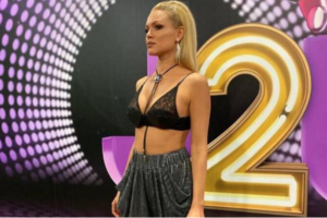 Έξαλλη η Βίκυ Κάβουρα στην εκπομπή της Γερμανού - Τους "τα' ψαλλε" στον "αέρα"