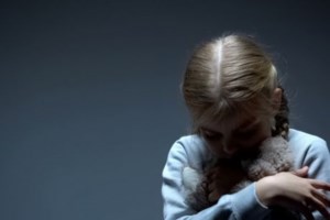 Συγκλονίζει η μαρτυρία θύματος stalking - "Όταν πήγα στην αστυνομία, μου είπαν ότι δεν μπορούν να κάνουν κάτι " [Βίντεο]