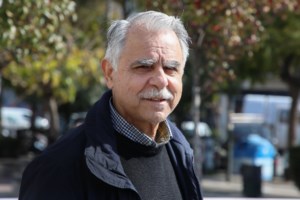 Πρώτη δημόσια εμφάνιση Βαρουφάκη με σπασμένη μύτη: Τσιλιαδόρος ο 17χρονος, χειρουργικά τα χτυπήματα - εικόνα 2
