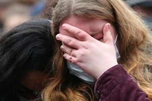 Τρίερ - Σοκαρισμένη η οικογένεια του Ελληνα γιατρού: "Να μαζέψουμε τα σκόρπια κομμάτια μας..." - εικόνα 3