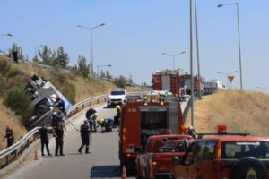 Θρίλερ στη Θεσσαλονίκη: Νεκρός για ώρες άστεγος στα γρασίδια στη Νέα Παραλία - εικόνα 2