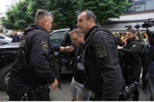 Λάρισα: Ο 21χρονος πήγε για καφέ με τον πατέρα του λίγες ώρες μετά τον φόνο της μητέρας του - εικόνα 3