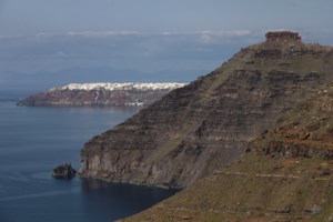 Σαντορίνη: Προσεισμικοί έλεγχοι στα κτίρια και ειδικά στα σχολεία - Γερασμένα τα κτίρια στην Ελλάδα - εικόνα 2