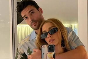 Ελένη Φουρέιρα: Κάνει πρόβες στο στούντιο με το μωρό στο μάρσιπο - Η φωτογραφία του μικρού με μαύρο φούτερ - εικόνα 4