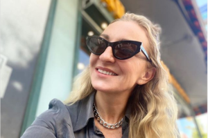 Εφτασαν τα Χριστούγεννα στο σπίτι του Αποστόλη Τότσικα και της Ρούλας Ρέβη