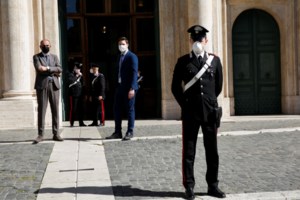 Ο έρωτας στην εποχή της καραντίνας: Πράσινο φως για συνεύρεση ζευγαριών "ανάβει" η Ιταλία - εικόνα 3