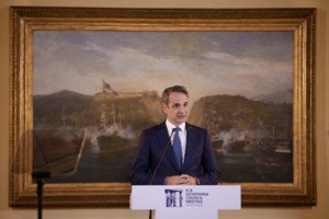 Στα Χανιά για την παρέλαση της 28ης Οκτωβρίου ο Κυριάκος Μητσοτάκης