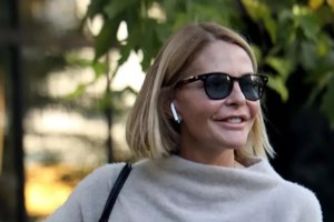 Τζένη Μπαλατσινού: Οικογενειακή απόδραση για την 28η Οκτωβρίου - Η βόλτα με τον γιο της [εικόνες]