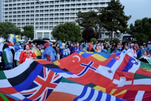 Χριστούγεννα μέσα στα φορτηγά για χιλιάδες αποκλεισμένους οδηγούς στο Ντόβερ