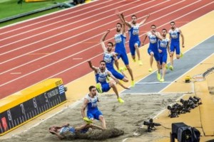 Καλλιτεχνική κολύμβηση: Πρωταθλήτριες κόσμου Καραμανίδου και Θάνου - Πρώτη φορά για τα ελληνικά χρώματα