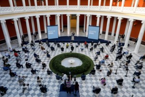 Τσίπρας: "Ο Μητσοτάκης παριστάνει τον μάντη κακών" - Τι αναγνώρισε στην κυβέρνηση για την κρίση του κορονοϊού - εικόνα 3