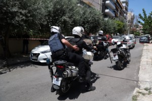 Νέα Σμύρνη: O καβγάς που οδήγησε στο έγκλημα - "Ο πατέρας είχε βοηθήσει να συλληφθεί ο γιος γιατί θεωρούσε ότι έτσι θα σωθεί" - εικόνα 2