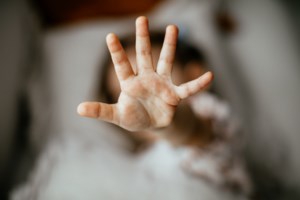 "Μάστιγα" οι γυναικοκτονίες στην Ευρώπη: Το 2017 δολοφονήθηκαν παγκοσμίως 87.000 γυναίκες [βίντεο]