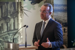 Σταϊκούρας: Το όφελος από τη μείωση ΦΠΑ κατά 7% στα τρόφιμα θα ήταν μικρότερο από το market pass