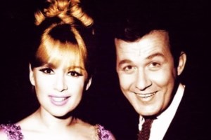 24 χρόνια χωρίς την Αλίκη Βουγιουκλάκη: Από την απόλυτη ευτυχία, στον επεισοδιακό χωρισμό και τη σοβαρή ασθένεια - εικόνα 7