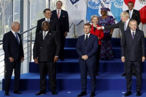 Βίντεο σοκ δείχνει τον Ερντογάν να σέρνει τα πόδια του - Τι συμβαίνει με την υγεία του;