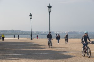 Πανικός στη Θεσσαλονίκη: Πυροβόλησε και απειλούσε με χειροβομβίδα τους συγγενείς του