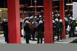 Επεισόδια στου Ρέντη: Κλιμάκιο του ΣΥΡΙΖΑ επισκέφτηκε τον τραυματία αστυνομικό στο νοσοκομείο