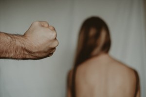 Eγκλημα στη Ρόδο: Πυροβόλησε και σκότωσε 32χρονη καθηγήτρια στη μέση του δρόμου - Αυτοκτόνησε ο δράστης - εικόνα 2
