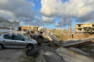 Λάρισα: Η θάλασσα βγήκε στην στεριά   - Στο "κόκκινο" η περιοχή της Αγιάς - 112 για τα Τέμπη - εικόνα 2