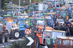 Νέο… πεδίο μάχης: Οι αγρότες καταγγέλλουν ότι δέχθηκαν πλαστικές σφαίρες, για ψευδή δημοσιεύματα κάνει λόγο η ΕΛ.ΑΣ. - εικόνα 3