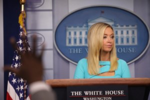 Μόσιαλος: Έτσι θα γλιτώσουμε το νοσοκομείο αν κολλήσουμε κορονοϊό - Γιατί κάποιοι νοσούν πιο σοβαρά