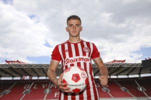 Ολυμπιακός: Συνεχίζει στο τιμόνι ο Γιώργος Μπαρτζώκας μέχρι το 2025 - εικόνα 2