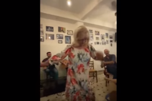 Αγγελική Νικολούλη: Αυτός είναι ο "Σωτηράκης" που την κάνει έξαλλη - Το ξεκαρδιστικό βίντεο με τη Χρύσα Ρώπα