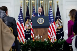 Ενδιάμεσες εκλογές στις ΗΠΑ: Επανεξελέγη πολιτικός που... πέθανε πριν ένα μήνα