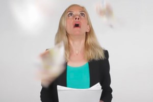 Σερί τα αυτογκόλ για τον ΣΥΡΙΖΑ: Συντροφικά μαχαιρώματα για το χυδαίο σποτ μετά τη συλλογή ακινήτων Παπαδημούλη - εικόνα 2