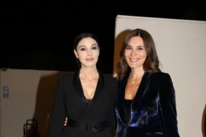 Η γλύπτρια του αγάλματος της Κάλλας απαντάει στην κριτική: "Τίποτα από τα σχόλια δεν με αγγίζει"