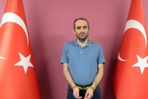 Πέντε χρόνια από το περίεργο πραξικόπημα στην Τουρκία: Η νύχτα που τράνταξε αλλά δεν γκρέμισε τον Ερντογάν - εικόνα 3