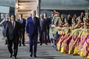 G20: "Χαίρομαι που σε βλέπω": Η πρώτη χειραψία Μπάιντεν - Σι - Τα είπαν επί τρεις ώρες στο Μπαλί - εικόνα 3