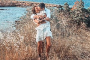 No baby news: Η εγκυμονούσα Εριέττα Κούρκουλου αποκάλυψε τη γυναίκα που της έδινε κουράγιο όταν τα έβλεπε όλα μαύρα