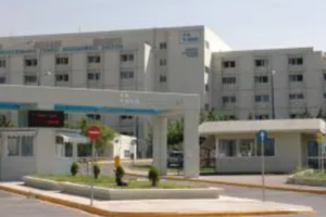 Αγρίνιο: "Άργησε να πάει στο νοσοκομείο, ήταν ανεμβολίαστος" - Τι λέει ο αδερφός του 41χρονου ιερέα που πέθανε από κορονοϊό