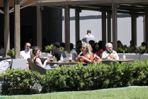 Επιδότηση εστίασης: Σε 4 εβδομάδες τα χρήματα από την υποβολή της αίτησης  - Έχουν υποβληθεί 7.000 αιτήσεις - εικόνα 2