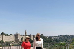 Μητσοτάκης: Κατέθεσε στεφάνι στο μνημείο του Ολοκαυτώματος- Η συγκίνησή του για το όνομα της θείας του στους Δίκαιους των Εθνών - εικόνα 2