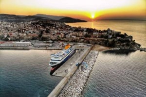 Χωρίς νερό το κέντρο της Θεσσαλονίκης λόγω θραύσης αγωγού στην Ερμού [Εικόνες] - εικόνα 2