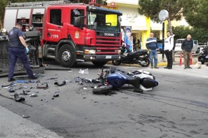 Τραγωδία στον Άλιμο: Η στιγμή που το μοιραίο Smart μπαίνει μπροστά στη μηχανή του 28χρονου - Νέο βίντεο ντοκουμέντο - εικόνα 9