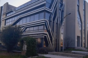 Γιώργος Τσαγκαράκης: Στο σφυρί η πολυτελής μονοκατοικία του επιχειρηματία στη Βάρη - εικόνα 2