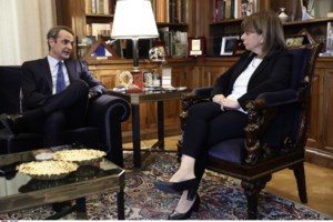 Ανοίγει τα χαρτιά του στη Σακελλαροπούλου ο Μητσοτάκης - "Κληρώνει" για την Προεδρία στις 15 Ιανουαρίου - εικόνα 2